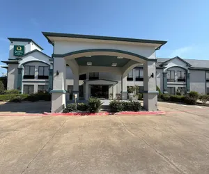 Photo 2 - Quality Inn