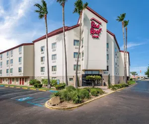 Photo 2 - Red Roof Inn Laredo