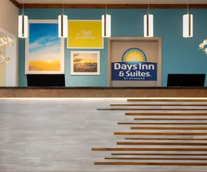 Photo 3 - Days Inn by Wyndham Suites Fredericksburg