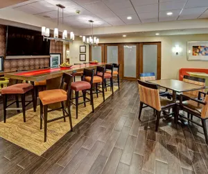 Photo 5 - Hampton Inn Houston Baytown