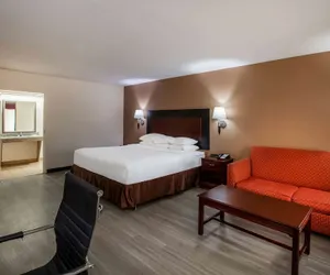 Photo 4 - Days Inn & Suites by Wyndham Tyler