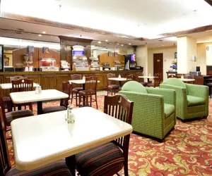 Photo 2 - Holiday Inn Express Chester, an IHG Hotel