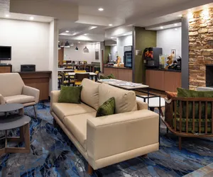 Photo 4 - Fairfield Inn & Suites by Marriott Beloit