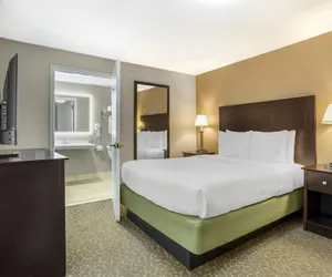Photo 5 - Best Western Fort Lee