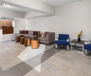 Photo 4 - Wingate by Wyndham Pittsburgh/New Stanton