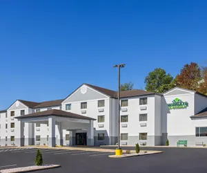 Photo 2 - Wingate by Wyndham Pittsburgh/New Stanton