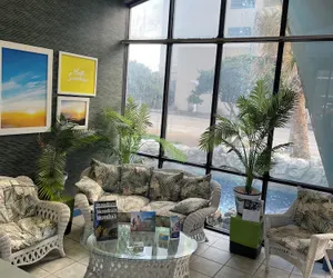 Photo 2 - Days Inn by Wyndham Virginia Beach At The Beach