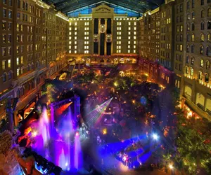 Photo 2 - Sam's Town Hotel & Gambling Hall