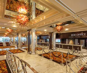 Photo 2 - Golden Nugget Las Vegas Hotel & Casino
