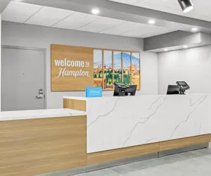 Photo 3 - Hampton Inn Akron-Fairlawn