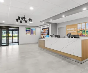 Photo 4 - Hampton Inn Akron-Fairlawn