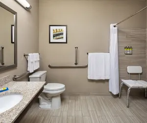 Photo 4 - Holiday Inn Express Hotel & Suites Minneapolis-Minnetonka by IHG