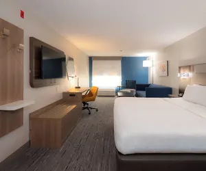 Photo 5 - Holiday Inn Express Hotel & Suites Minneapolis-Minnetonka by IHG