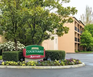 Photo 2 - Courtyard By Marriott Portland Hillsboro