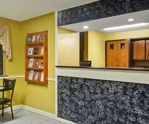 Photo 3 - Days Inn by Wyndham Torrington