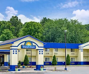 Photo 2 - Days Inn by Wyndham Southington