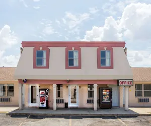 Photo 2 - Knights Inn Peru