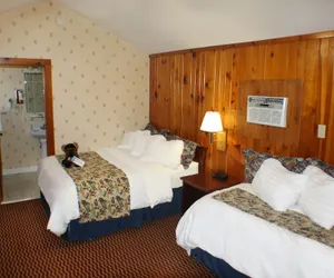 Photo 5 - Buffalo Bill Village Cabins