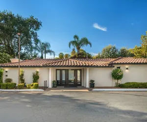 Photo 2 - University Park Inn & Suites, an Ascend Collection Hotel