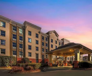 Photo 2 - Comfort Suites near Birkdale Village- Huntersville