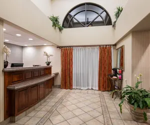 Photo 4 - Hawthorn Suites by Wyndham Napa Valley