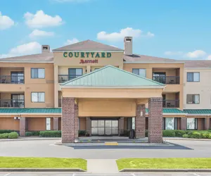 Photo 2 - Courtyard by Marriott Rocky Mount