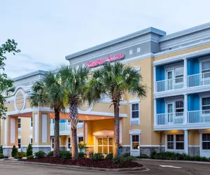 Photo 2 - Comfort Suites at Isle Of Palms Connector