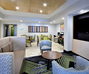 Photo 2 - Holiday Inn Express Durham by IHG