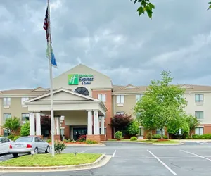 Photo 2 - HOLIDAY INN EXPRESS & SUITES REIDSVILLE