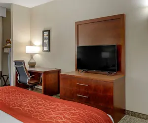 Photo 5 - Comfort Inn & Suites