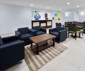 Photo 5 - Days Inn & Suites by Wyndham Siler City