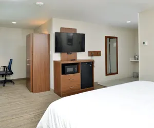 Photo 5 - Holiday Inn Express Santa Rosa North by IHG