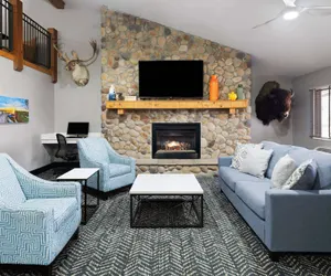Photo 4 - AmericInn by Wyndham Stuart