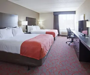 Photo 3 - Holiday Inn Express & Suites Bloomington - MPLS Arpt Area W by IHG