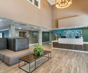 Photo 4 - Best Western Plus Vineyard Inn