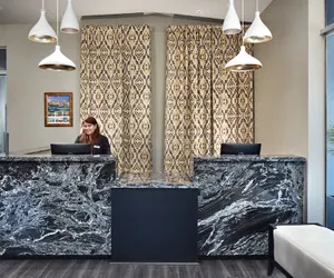 Photo 3 - Elan Hotel