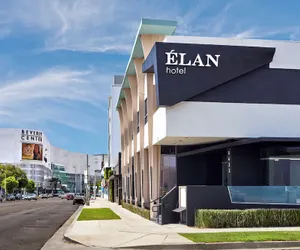 Photo 2 - Elan Hotel