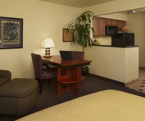 Photo 4 - Larkspur Landing Extended Stay Suites Campbell