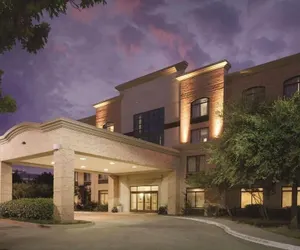 Photo 2 - Pace Hotel Addison
