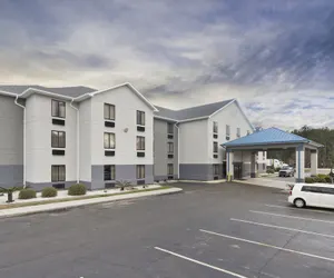 Photo 2 - Baymont by Wyndham Pooler/Savannah