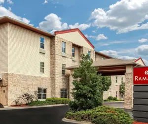 Photo 2 - Ramada by Wyndham Sellersburg/Louisville North