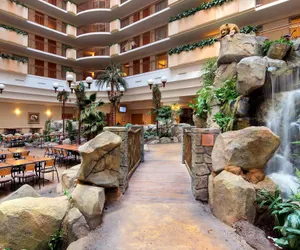 Photo 4 - Embassy Suites by Hilton Anaheim South