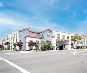 Photo 2 - Holiday Inn Express Hotel & Suites Hermosa Beach, an IHG Hotel