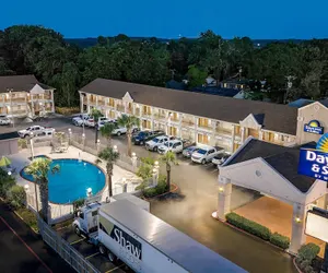 Photo 2 - Days Inn by Wyndham Nacogdoches/SFA University/Downtown