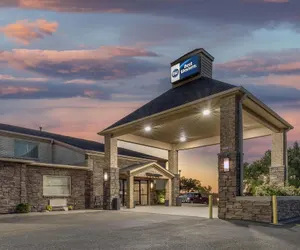 Photo 2 - Best Western Borger Inn