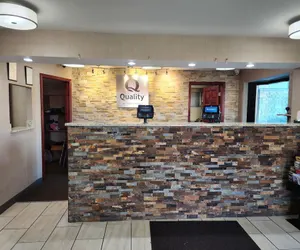 Photo 4 - Quality Inn Cleveland Airport