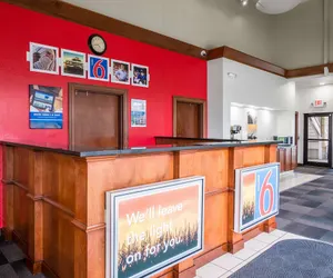 Photo 4 - Motel 6 Columbus, OH - OSU