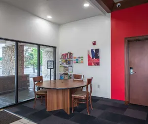 Photo 5 - Motel 6 Columbus, OH - OSU