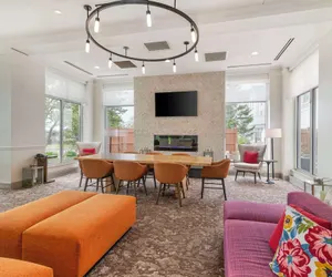 Photo 3 - Hilton Garden Inn Portland Airport