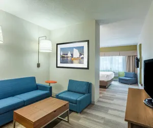 Photo 4 - Holiday Inn Express Hauppauge-Long Island